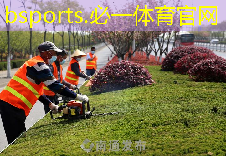 用一号柄网球拍的人